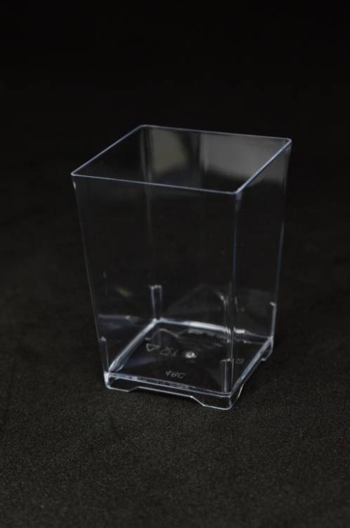 Cake Star Plastový kelímek hranatý 48C (110 ml)