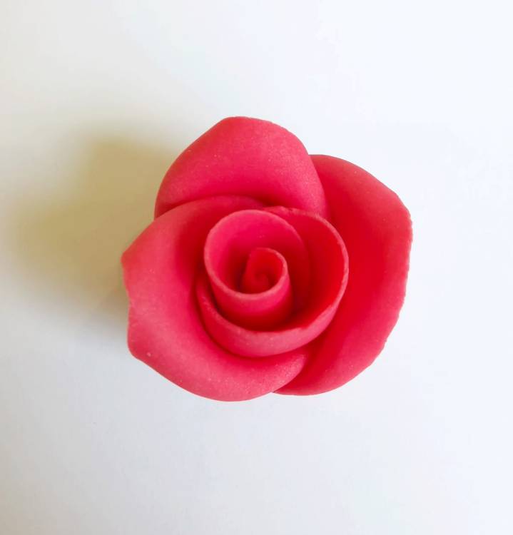 Cukrová růže malá červená (49 ks)