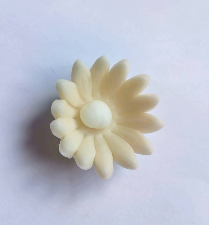 Cukrová sedmikráska malá béžová (25 ks)