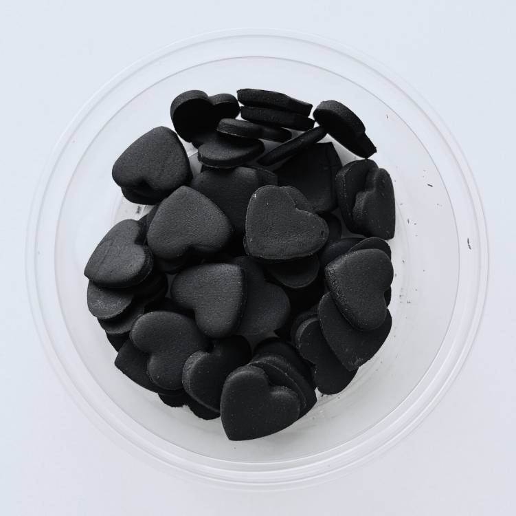 Cukrová srdíčka velká černá (50 ks)