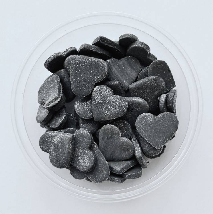 Cukrová srdíčka velká tmavě šedá perleťová (50 ks)