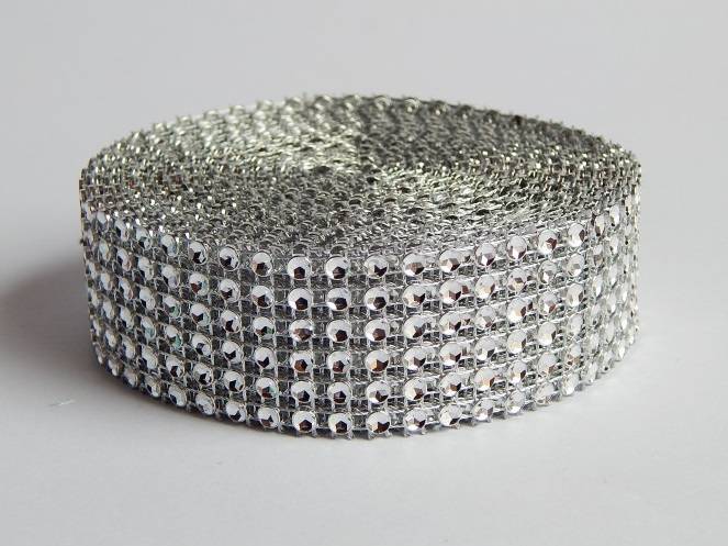 Diamantový pás plastový stříbrný (3 cm x 4,57 m)