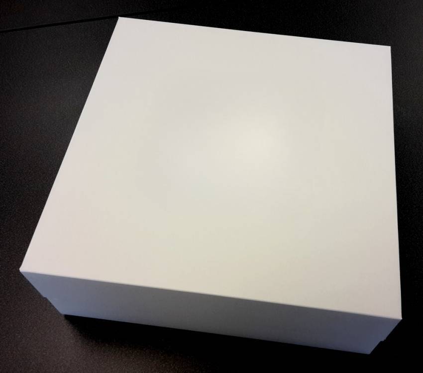 Dortová krabice bílá čtvercová bez okénka (32 x 32 x 13 cm)