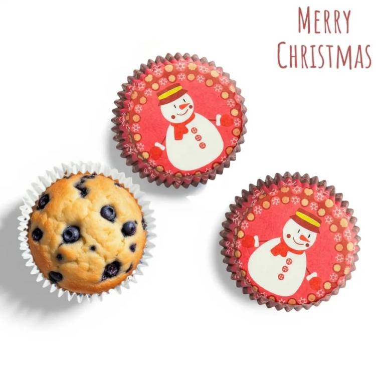 Košíčky na muffiny červené s vánočními motivy (75 ks)