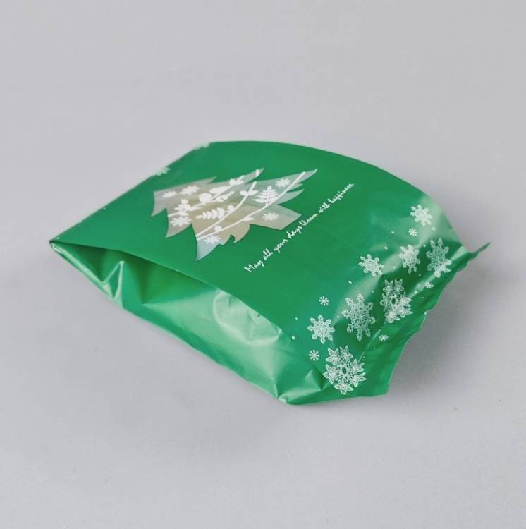 Mikulášský sáček zelený s vánočním stromkem (20 x 9 x 7 cm)