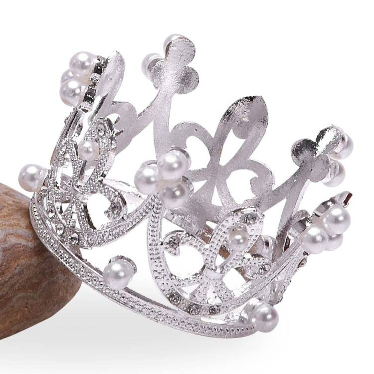 Nejedlá dekorace kovová Koruna stříbrná malá s bílými perlami 2