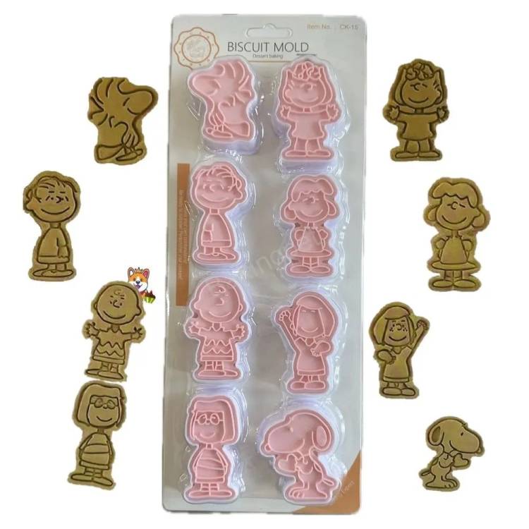 Plastové vypichovače Pohádka se psem (8 ks)