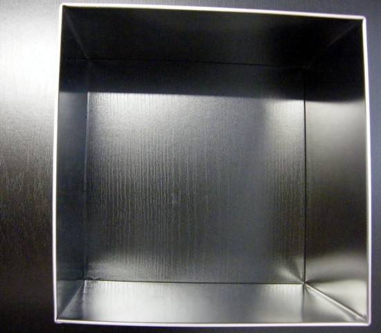 Ráfek čtverec (18 x 18 cm)