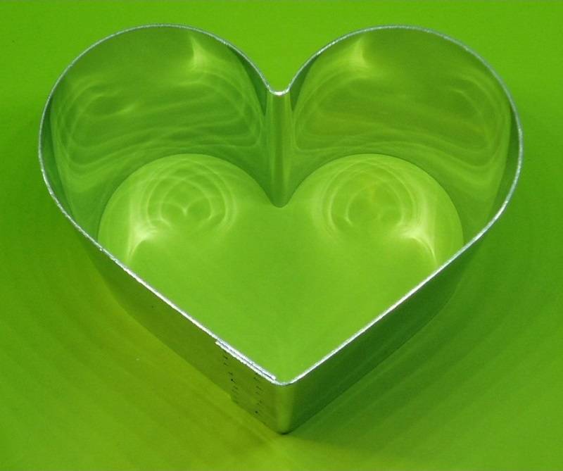 Vykrajovátko na semifreda Srdce velké 8 cm