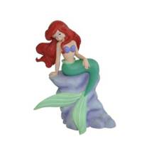Bullyland figurka Ariel sedící na kameni