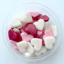 Cukrová srdíčka velká bílá, růžová a bordó (50 ks)