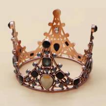 Nejedlá dekorace kovová Koruna růžovo-zlatá s černými kameny