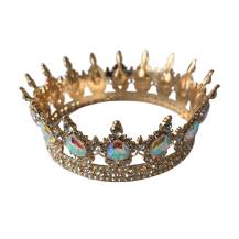 Nejedlá dekorace kovová Koruna zlatá s duhovými kameny ve tvaru slzy