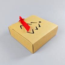 Vánoční krabička kraftová se stuhou Stromeček (16 x 16 x 5 cm)