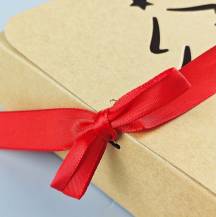 Vánoční krabička kraftová se stuhou Stromeček (16 x 16 x 5 cm)