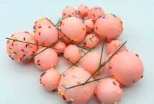 Zápich do dortu Koule lososové glitterové s ozdobami různé velikosti (20 ks)